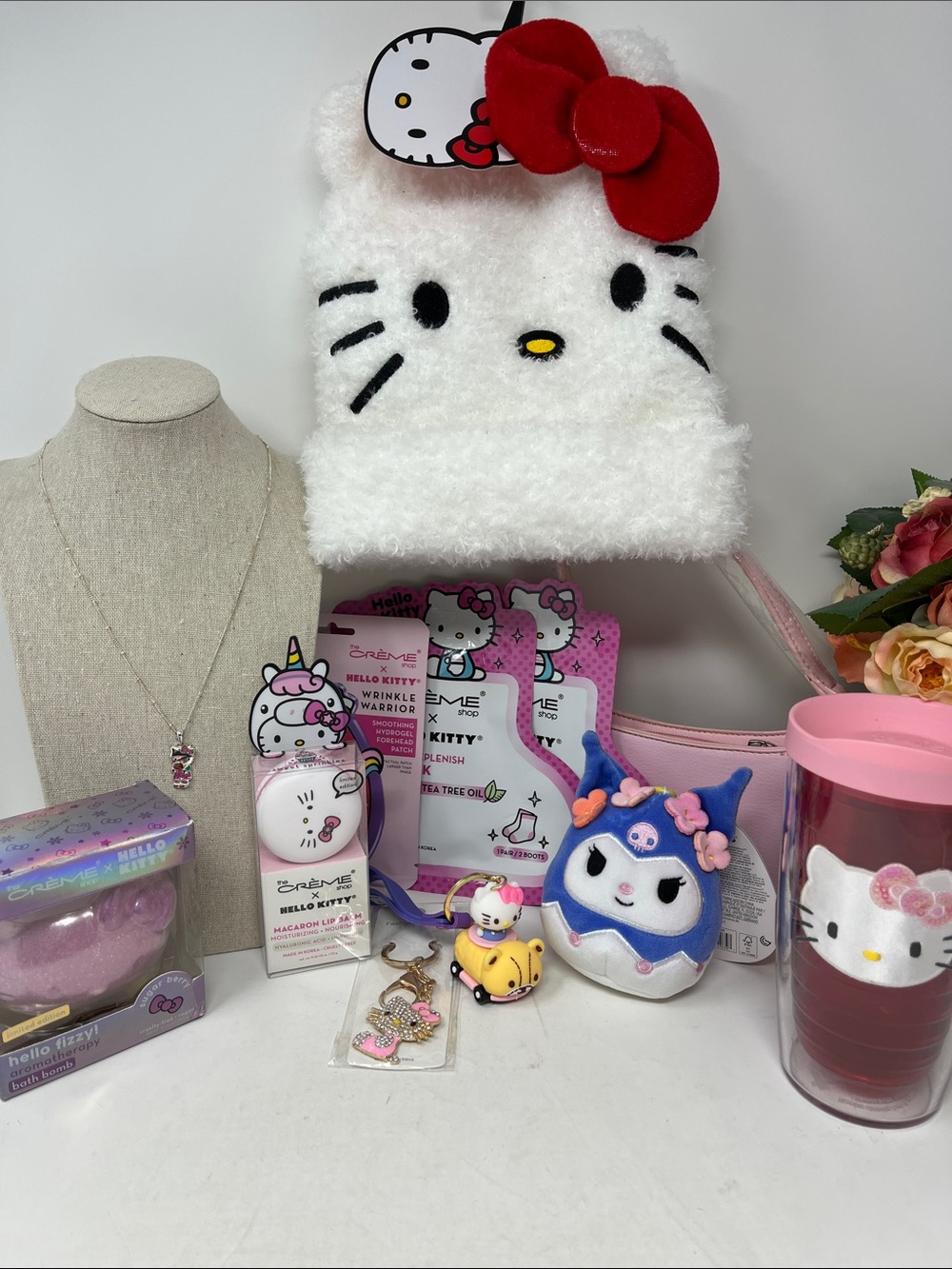 HELLO KITTY HUGE BUNDLE OF 12 -NECKLACE HAT CRÈME SHOP KEYCHAINS TERVIS CUP